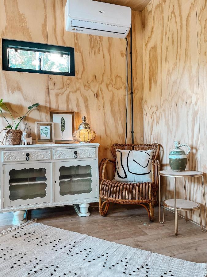 Elysian Fields - The Island Tiny House Bed & Breakfast Sadu Ngoại thất bức ảnh