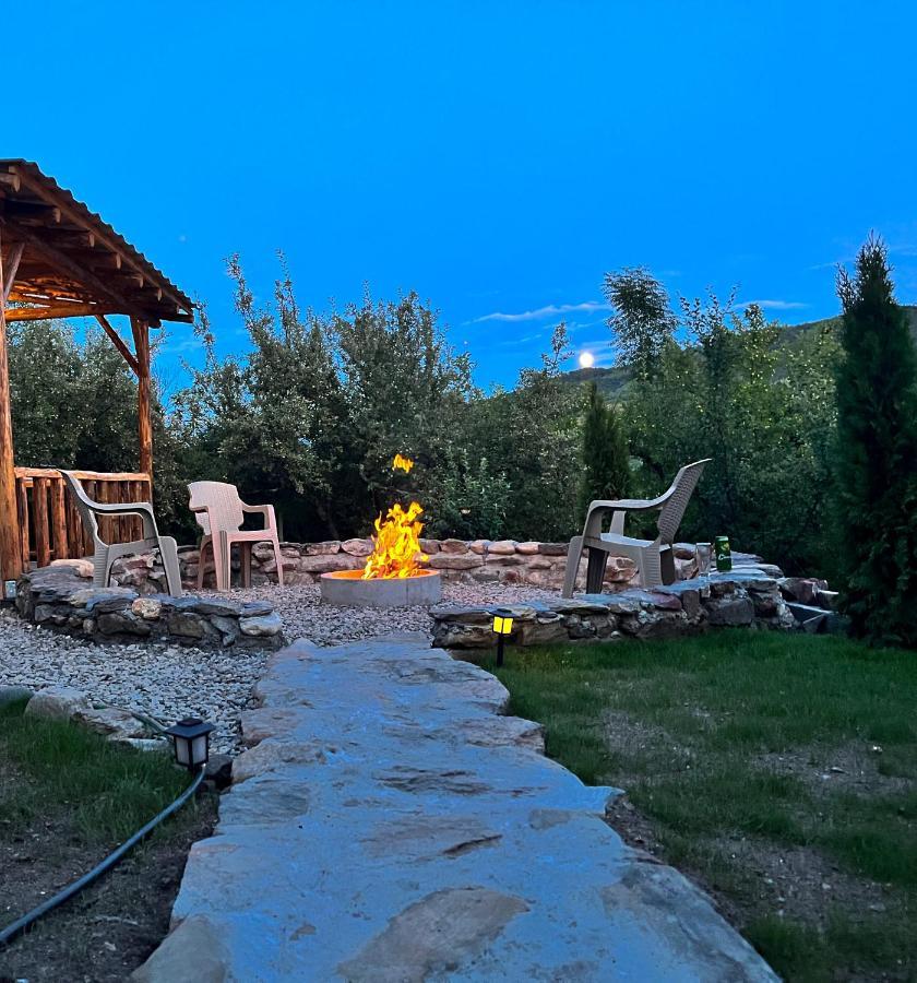 Elysian Fields - The Island Tiny House Bed & Breakfast Sadu Ngoại thất bức ảnh
