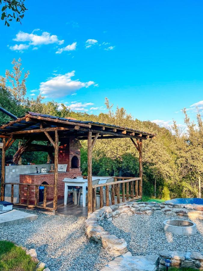 Elysian Fields - The Island Tiny House Bed & Breakfast Sadu Ngoại thất bức ảnh